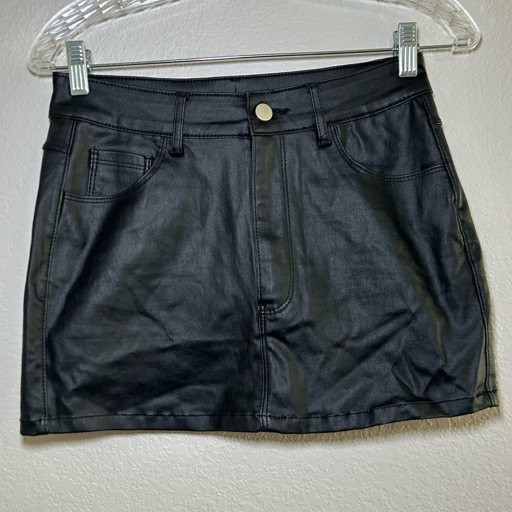 Myoursa Black Faux Leather Mini Skirt women’s medium faux leather going out